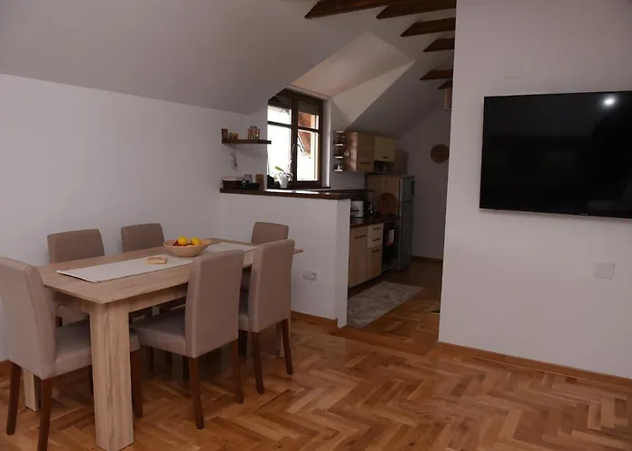 Апартаменты Seosko Turisticko Domacinstvo Kajsija Чачак